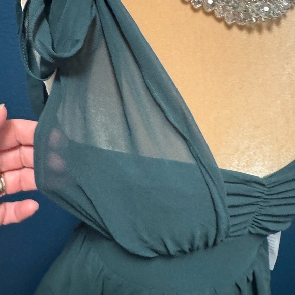 NWT LuLus Elevated Vision Emerald Green One-Shoulder Tiered Maxi Dress Small - Picture 3 of 10